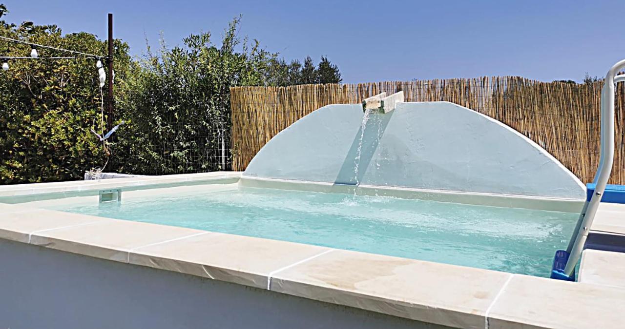 terra rossa casa di campagna con piscina Casarano Esterno foto