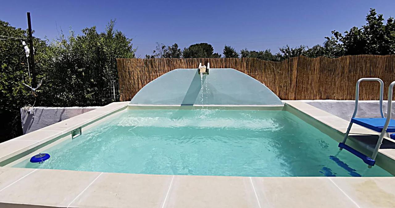 terra rossa casa di campagna con piscina Casarano Esterno foto