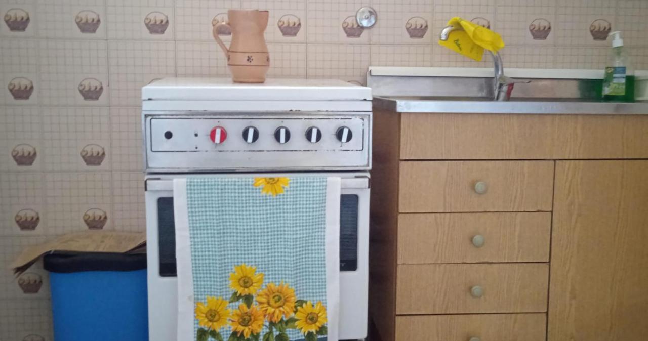 terra rossa casa di campagna con piscina Casarano Esterno foto