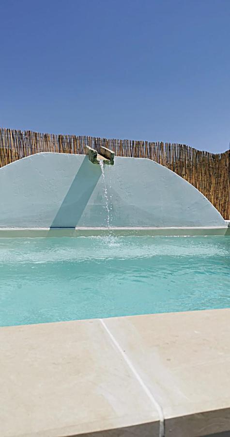 terra rossa casa di campagna con piscina Casarano Esterno foto